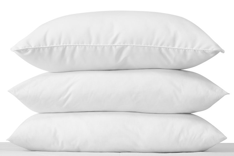 3 White pillows