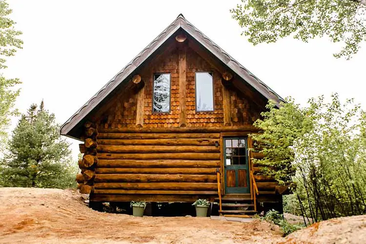 Ely Log Cabin: Private 40 acres & solar power
