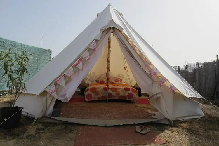 Glamping tent photo